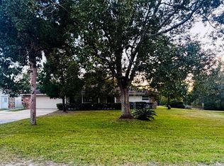 37252 Hilltop Dr, Zephyrhills, FL 33541
