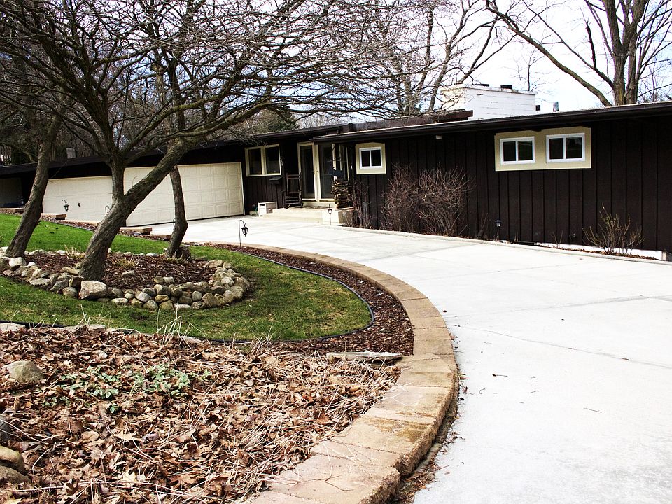 1st image of 816 Tenny Ave