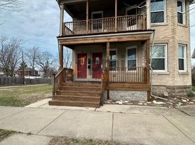 416 E 9th St, Michigan City, IN