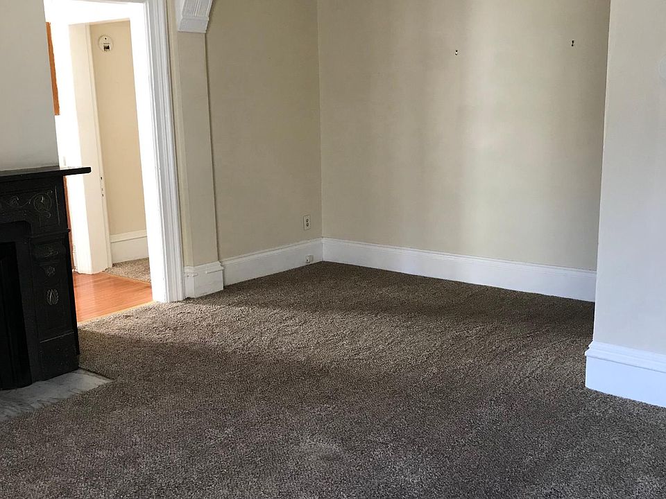 1st image of 404 S Batavia Ave APT 1