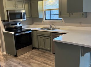 308 W 132nd St, Kansas City, MO 64145