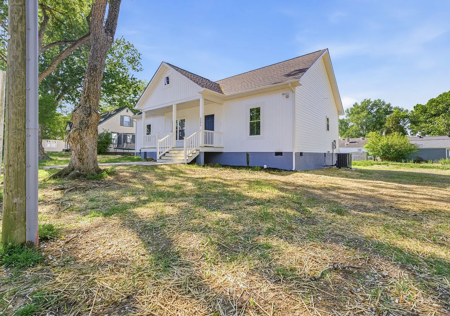 2206 Grant St, Hopewell, VA 23860 — Photo 2