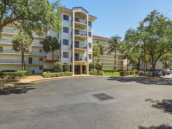 3rd image of 2105 Lavers Circle #212