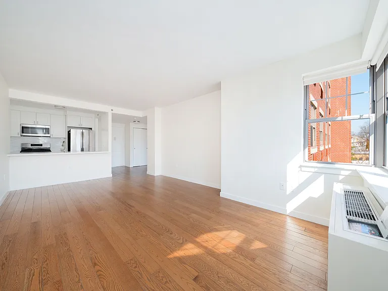 75-25 153rd St #580 — Photo 2