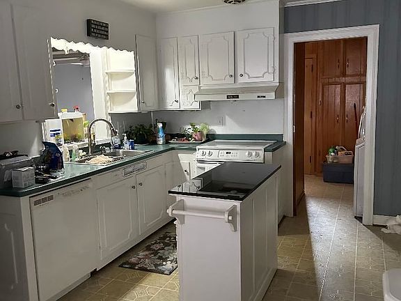 4th image of 4301 Montague Ave
