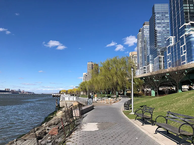 535 W 52nd St #8H — Photo 11