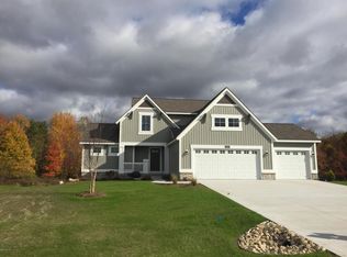 6250 Norfolk Dr, Norton Shores, MI 49444