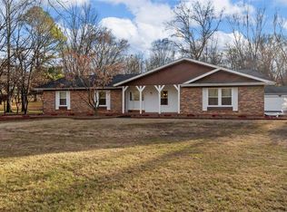 16 Shamblin Rd, Florissant, MO 63034
