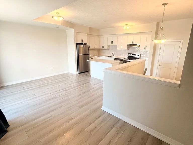 261 Woodbine Ave #65 — Photo 2