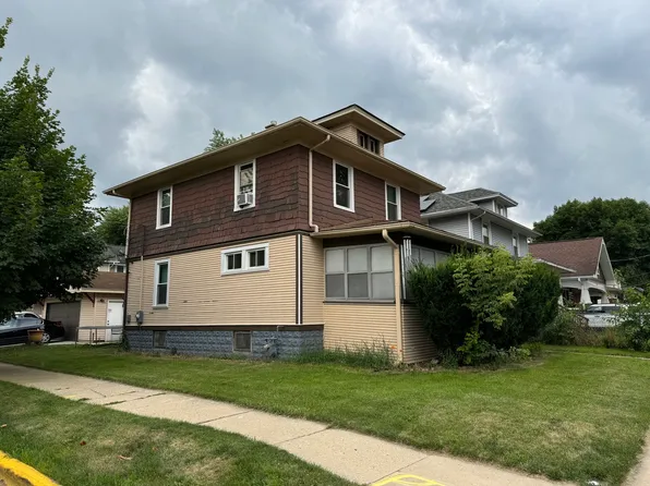 599 North Ave, Aurora, IL 60505