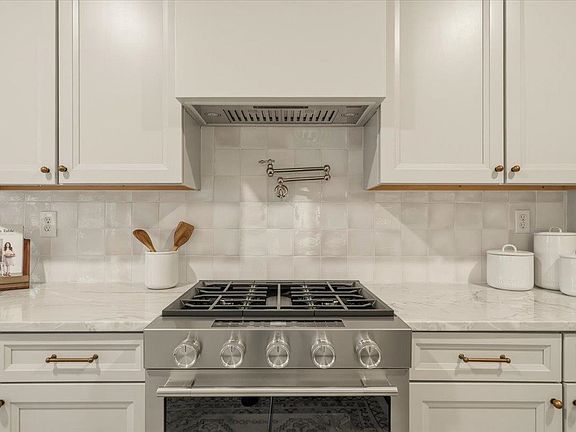 4th image of 3095 Sandy Creek Dr