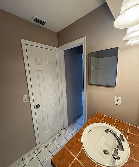 3115 Windsor Ave #1 — Photo 13