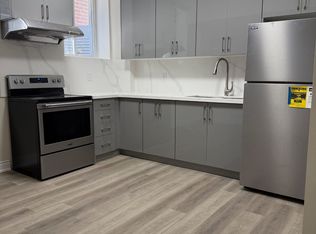114 Settlers Cres #BASEMENT, Bradford West Gwillimbury, ON L3Z 4N3