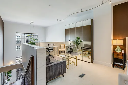 334 Santana Row Photo 1
