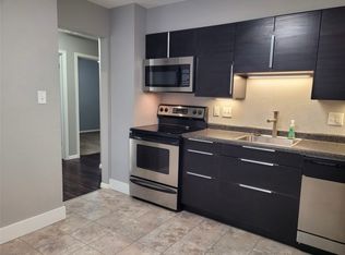 3316 68th St, Urbandale, IA 50322