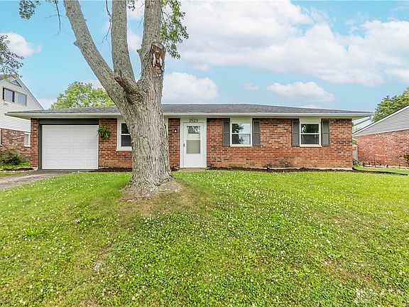 2nd image of 2523 Thornhill Dr