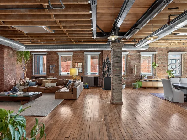 545 West 20th Street image 1 of 11