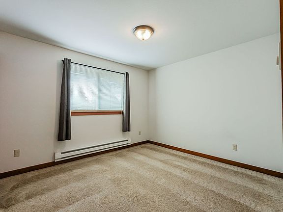 4th image of 4811 80th St NE Unit 1