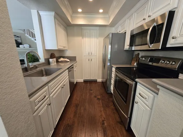 7482 Oxford Cir, Dublin, CA 94568