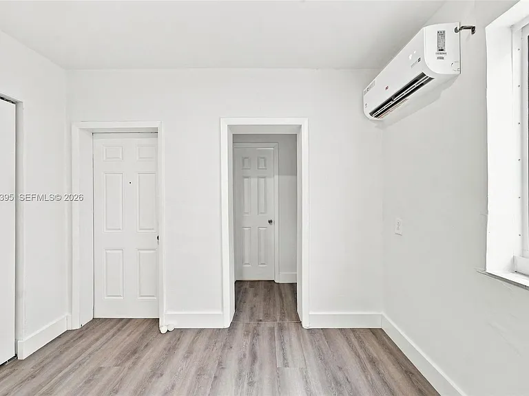 128 NW 9th Ave #7 — Photo 11