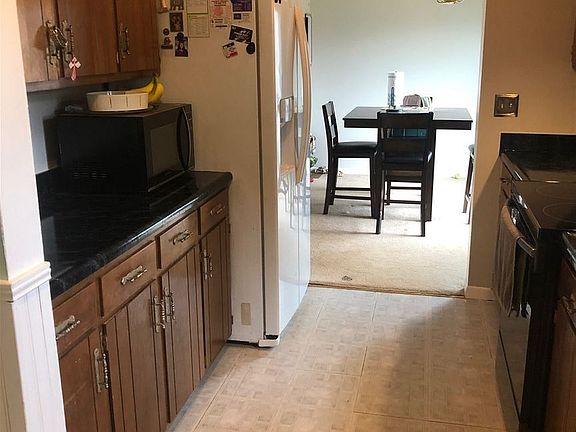 5th image of 110 Lavon Ave