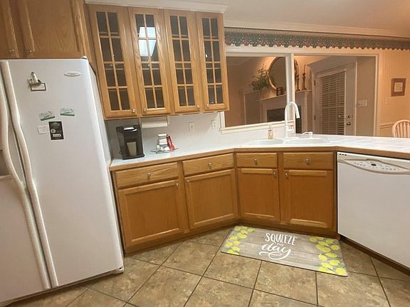 5th image of 2210 Watergate Ct