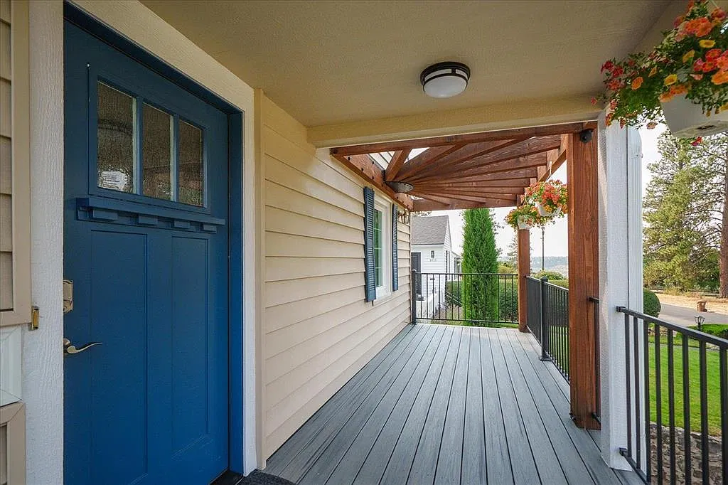 4 bed, 2418 sqft, $2,995 — Photo 4