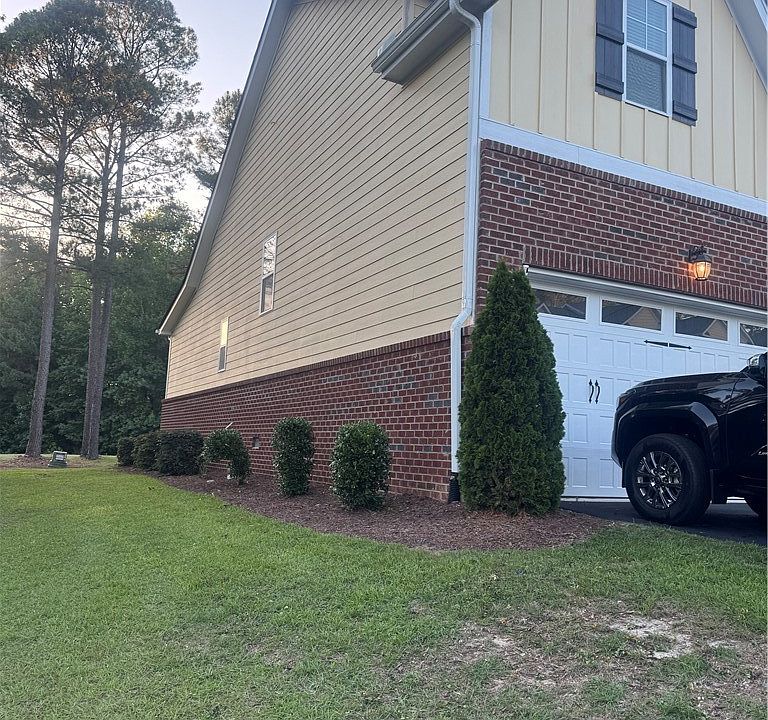 2nd image of 78 Hawk Ridge Dr