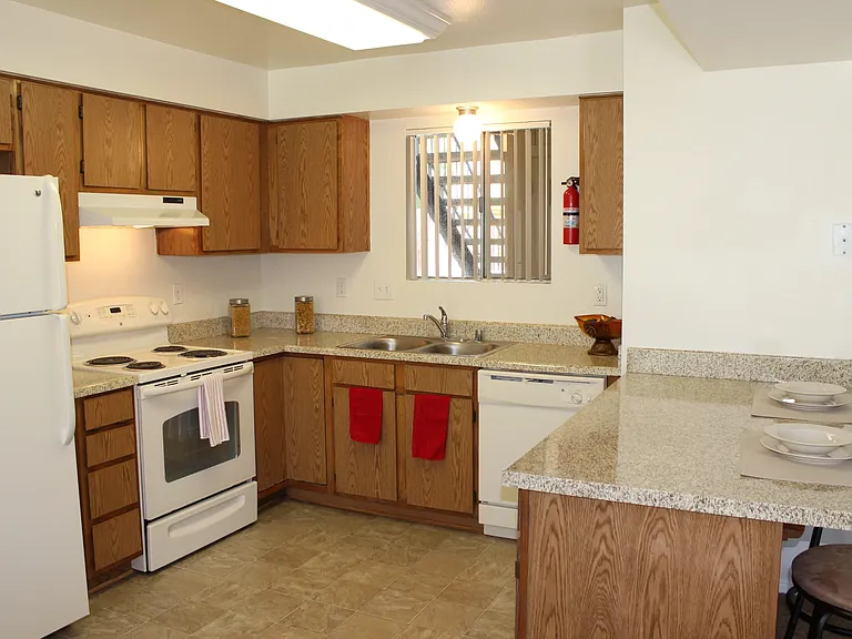 The Hunt Club Apartments — Photo 9