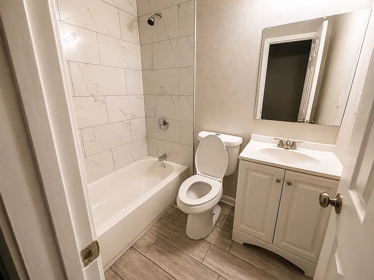 3744 Mandalay Dr — Photo 7