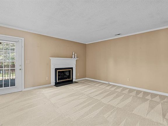 5th image of 2735 Crosswinds Dr