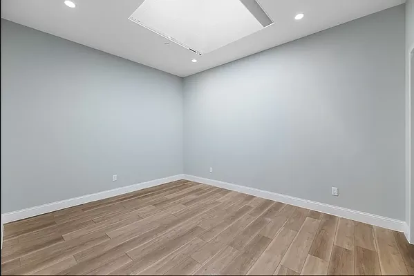 Rented by REAL New York | media 30