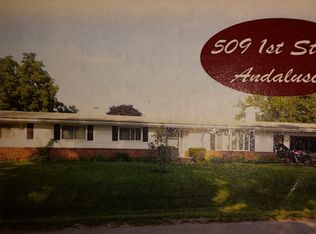 509 1st St, Andalusia, IL