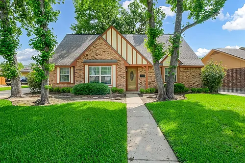 2015 Tanglelane St Photo 1