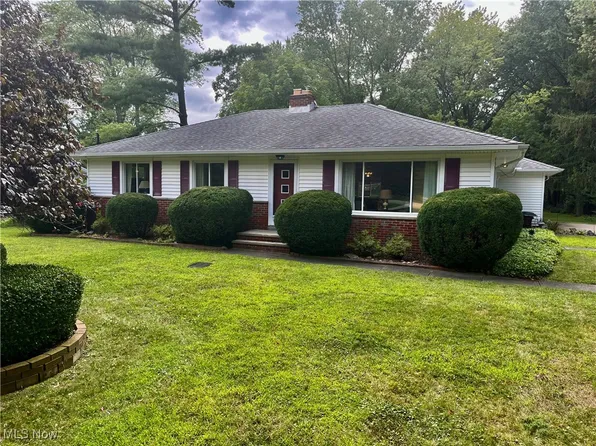 2066 Bradley Rd, Westlake, OH 44145