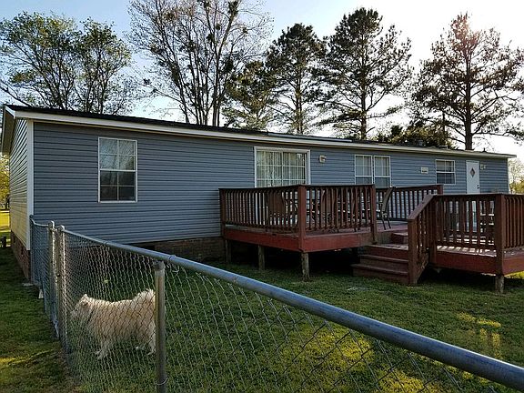 Back yard fully fenced in