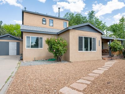 1008 Richmond Dr SE, Albuquerque, NM, 87106