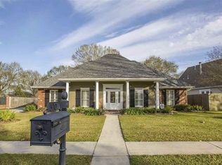310 Meandering Way, Houma, LA 70360