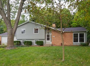 7107 Starbrook St, Portage, MI 49024