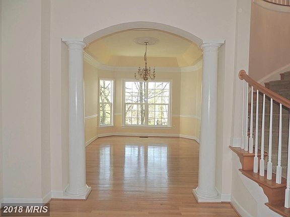 3rd image of 310 Misty Knoll Dr