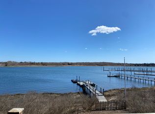 50 Little Neck Rd, Southampton, NY 11968