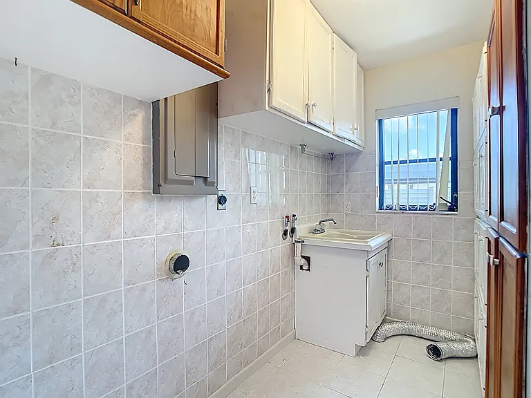 4428 Aladdin Ave — Photo 26