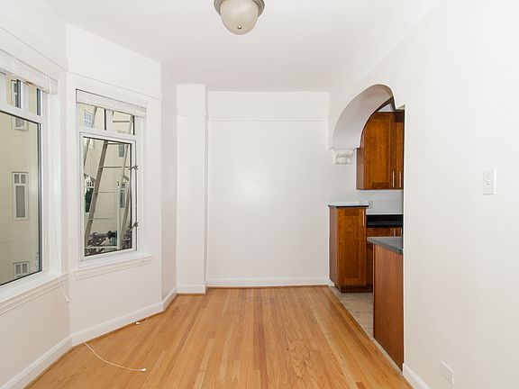 3rd image of 1320 Lombard St APT 104