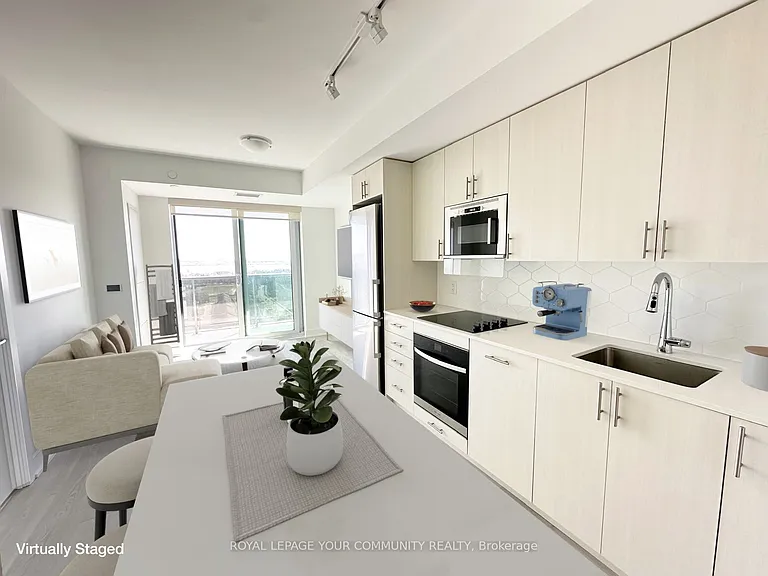 2545 Simcoe St N #2001 — Photo 8