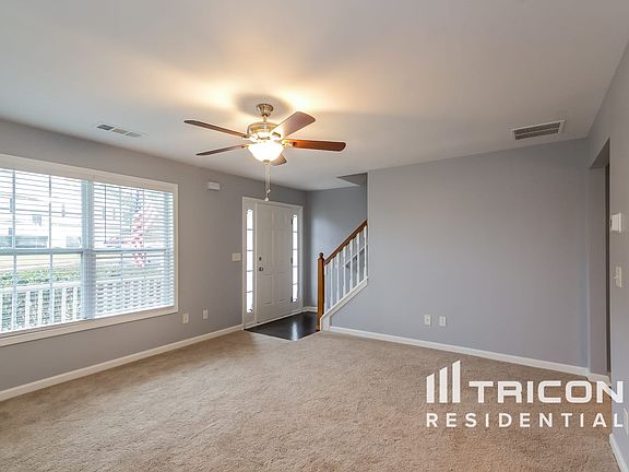 3rd image of 4592 Knights Bridge Ct