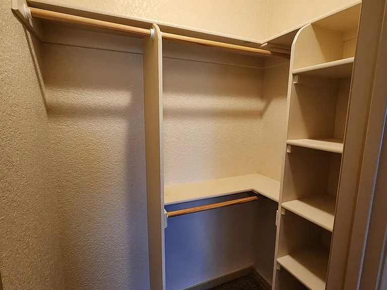 2105 San Patricio Loop — Photo 20