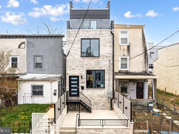 2665 Emerald St, Philadelphia, PA 19125