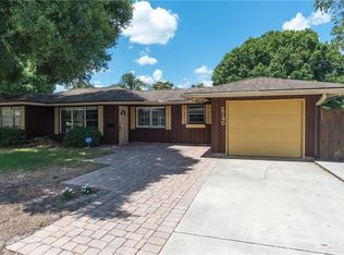 2745 Wood St, Sarasota, FL 34237
