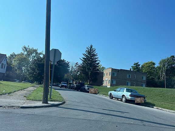 4th image of 2310 Emerson Ave