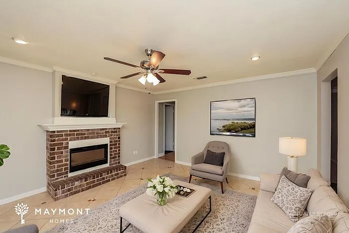 323 Linkwood Dr — Photo 6